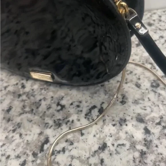 Kate Spade New York Black and White Novely Speech Bubble 'POP!' Crossbody EUC - Picture 7 of 16